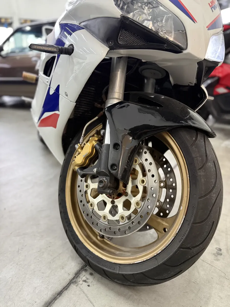 Cbr Fireblade 1000 foto 4