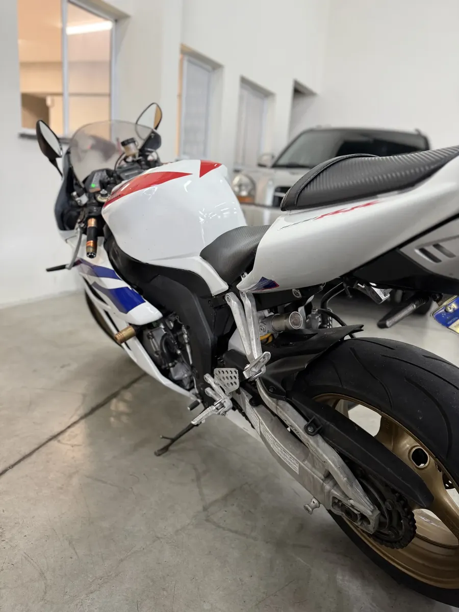 Cbr Fireblade 1000 foto 6