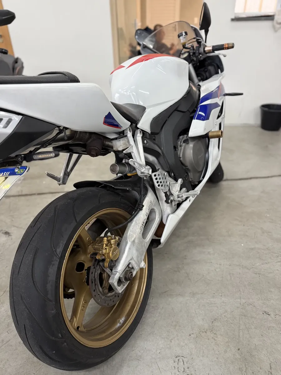 Cbr Fireblade 1000 foto 7