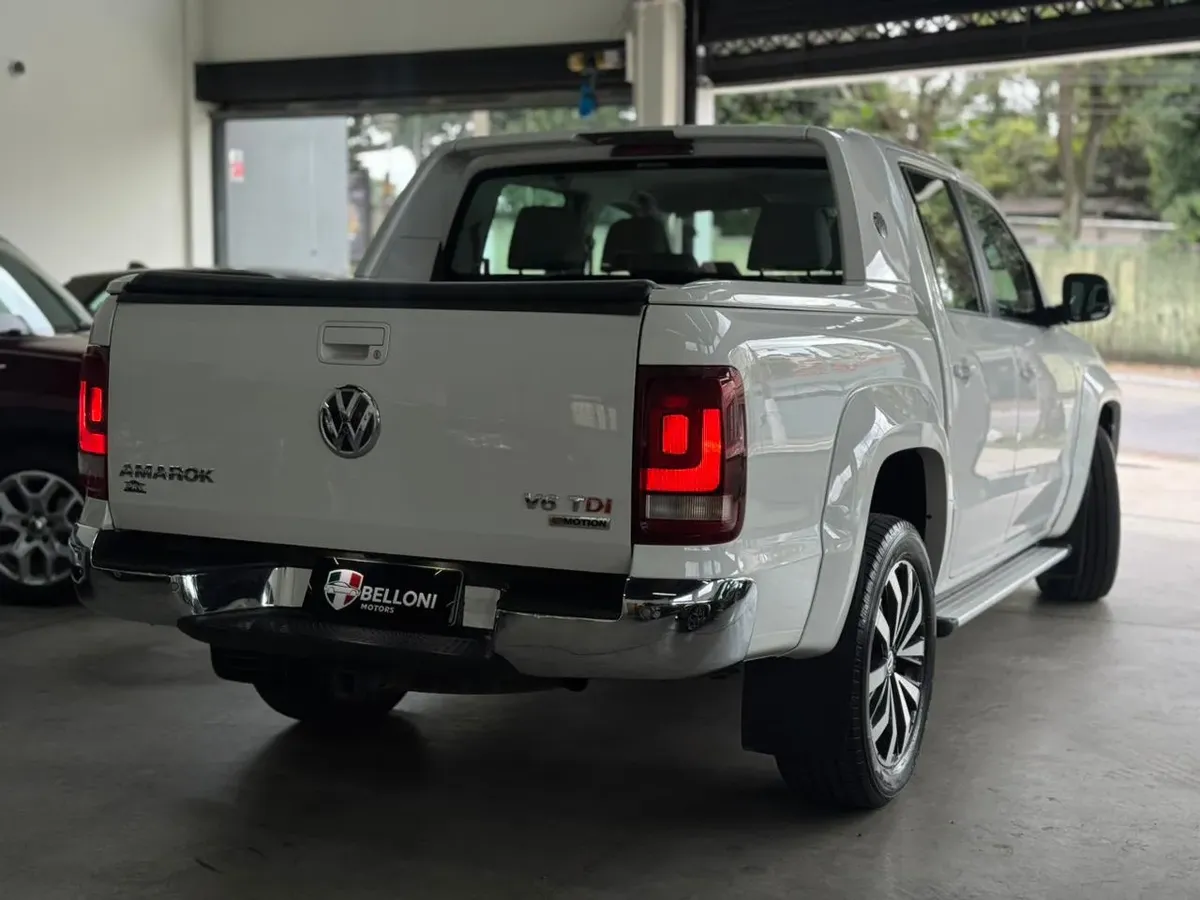 Volkswagen Amarok 3.0 Highline Extreme Cab. Dupla V6 4x4 Aut. 4p foto 2