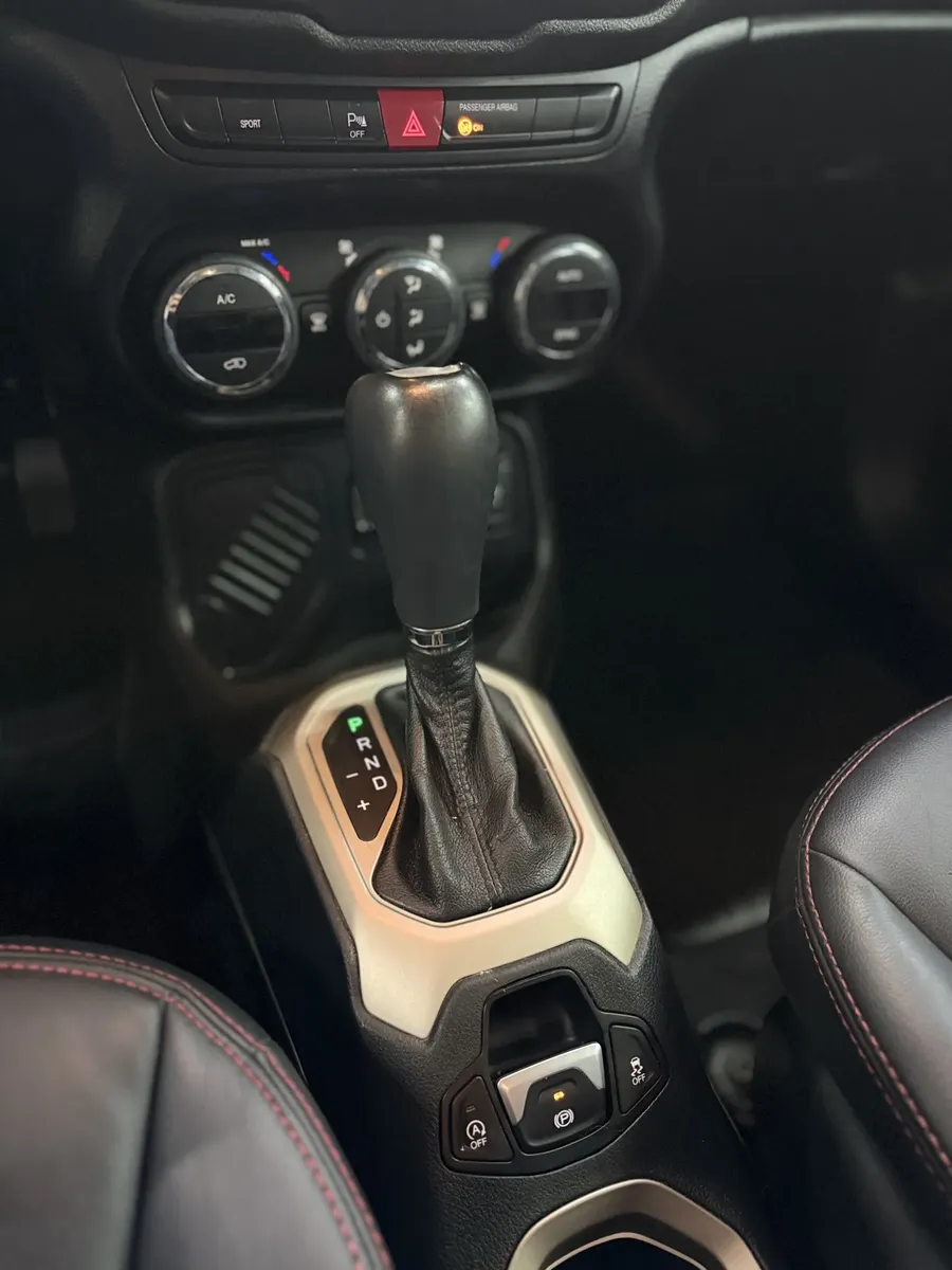 Jeep Renegade 1.8 Longitude Flex Aut. 5p foto 14