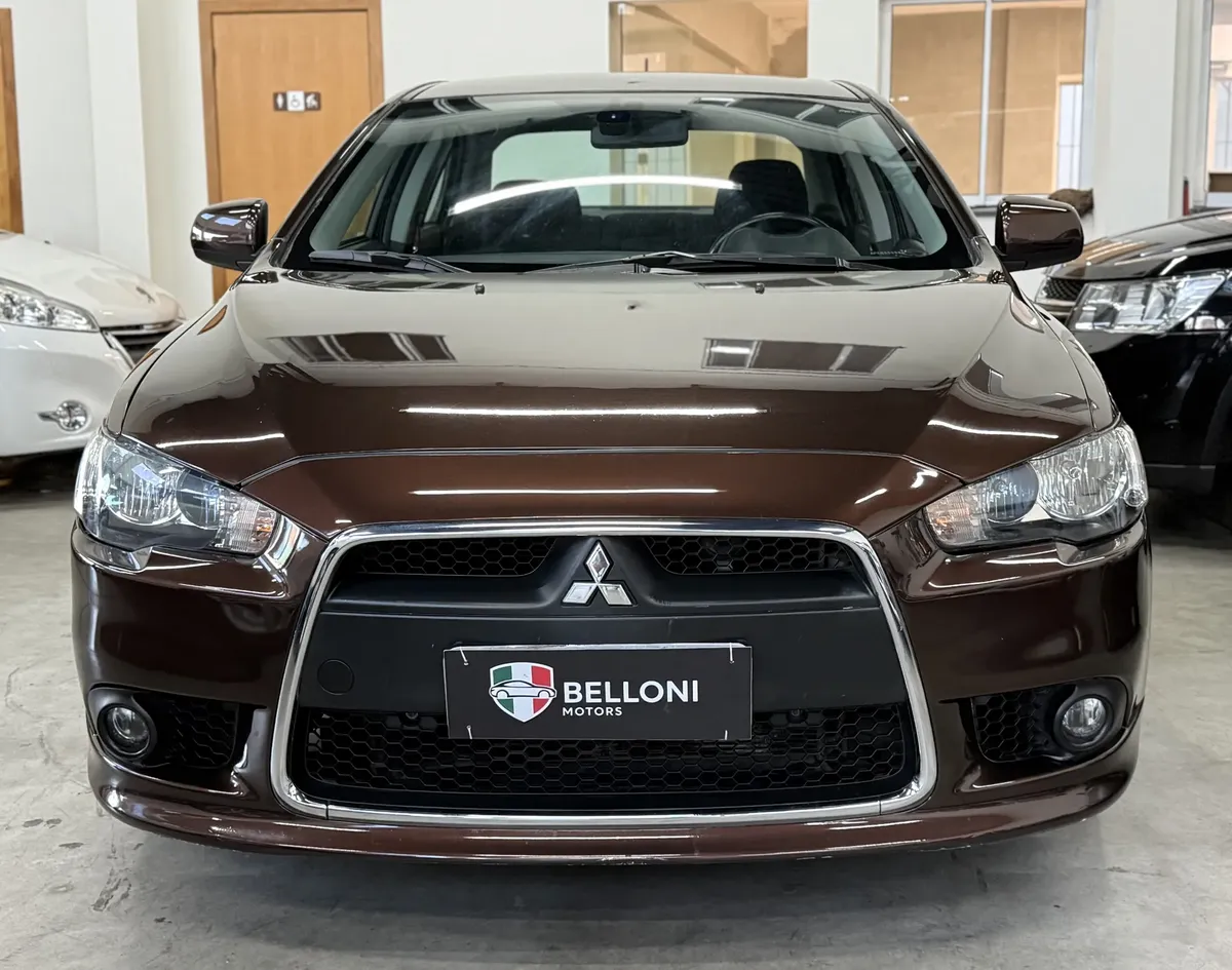 Mitsubishi Lancer 2.0 Cvt 4p foto 2