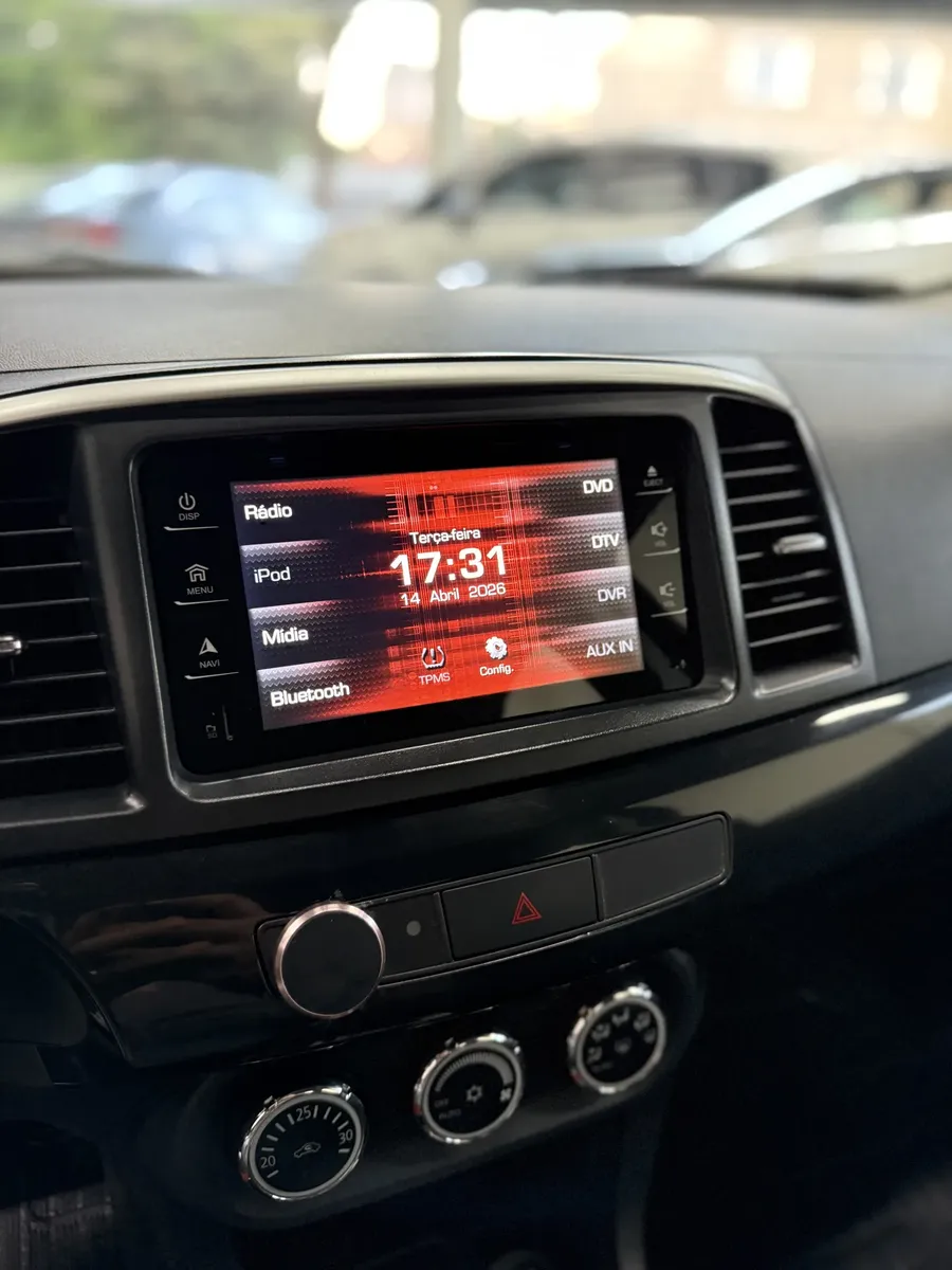 Mitsubishi Lancer 2.0 Cvt 4p foto 12