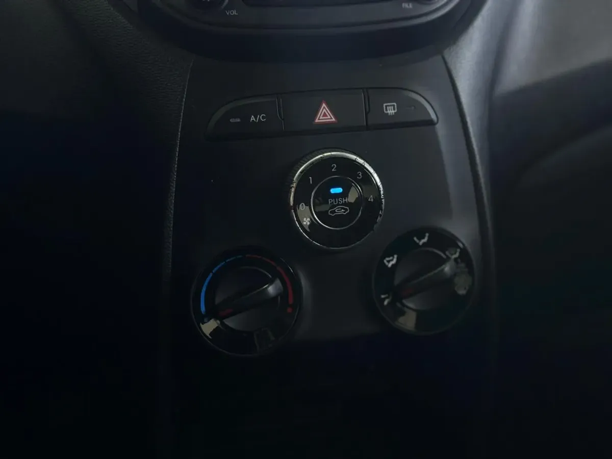 Hyundai HB20 1.6 Comfort Plus Flex 5p foto 12