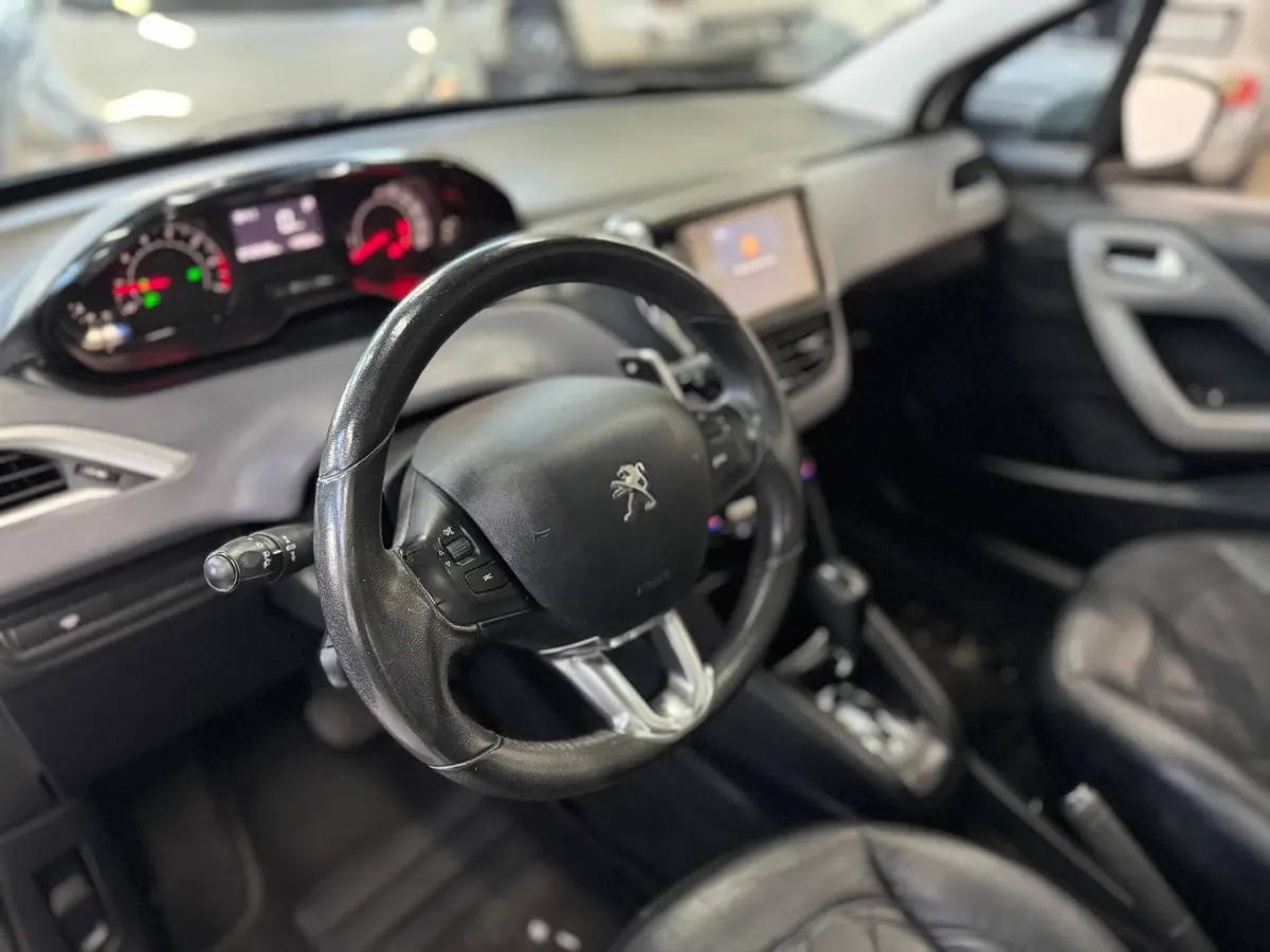 Peugeot 208 1.6 16v Allure Flex Aut. 5p foto 11