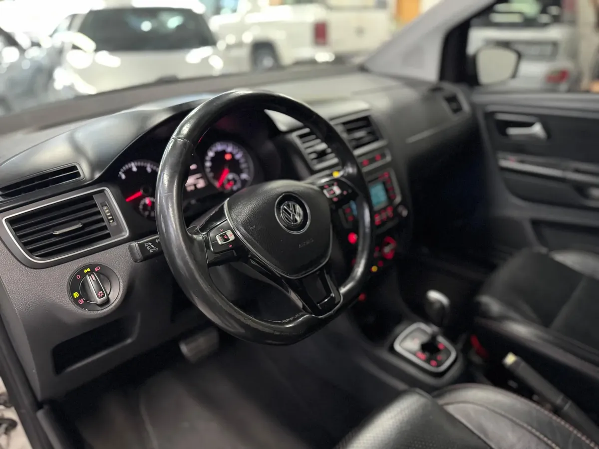 Volkswagen CrossFox 1.6 16v Msi Total Flex I-motion 5p foto 9